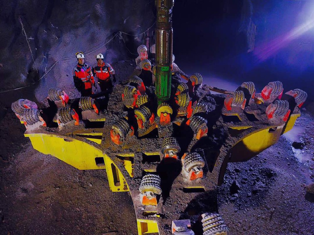 mining machine